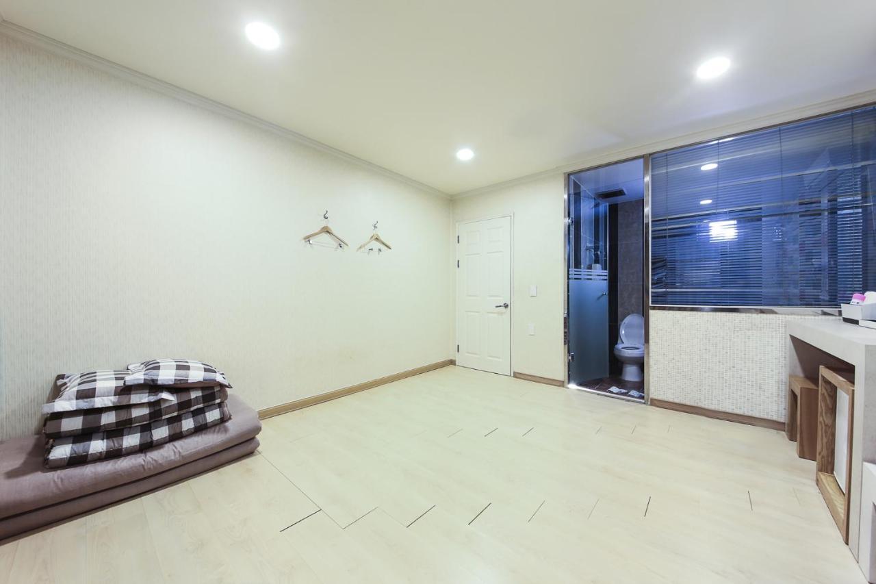 Central Hotel Changwon Exterior foto