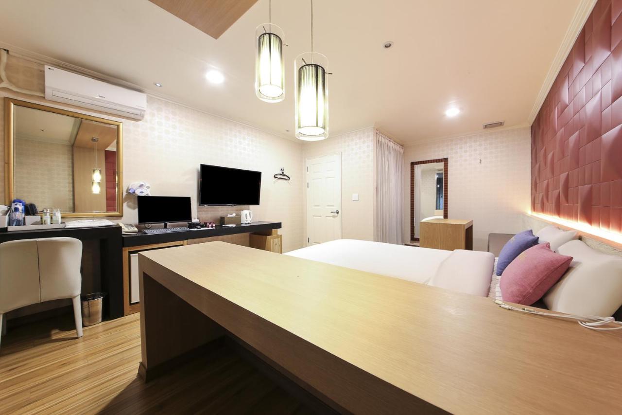 Central Hotel Changwon Exterior foto