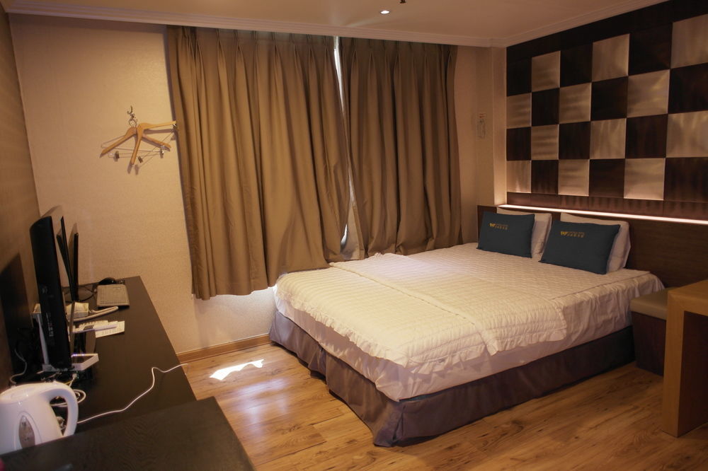 Central Hotel Changwon Exterior foto